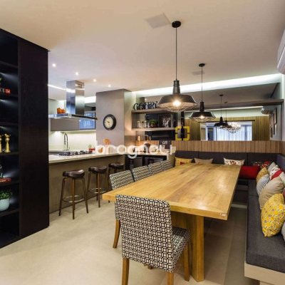 Apartamento com 143m², 3 quartos (sendo 3 suítes), 3 garagens, no bairro Campinas em São José