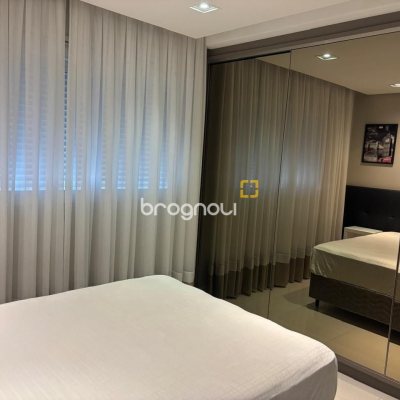 Apartamento com 143m², 3 quartos (sendo 3 suítes), 3 garagens, no bairro Campinas em São José