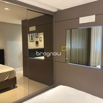 Apartamento com 143m², 3 quartos (sendo 3 suítes), 3 garagens, no bairro Campinas em São José