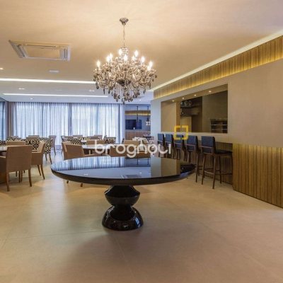 Apartamento com 143m², 3 quartos (sendo 3 suítes), 3 garagens, no bairro Campinas em São José