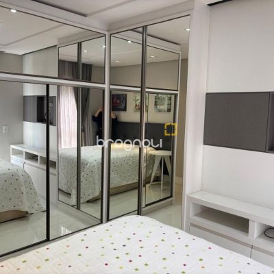 Apartamento com 143m², 3 quartos (sendo 3 suítes), 3 garagens, no bairro Campinas em São José