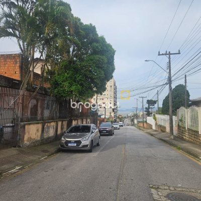 Terreno com 720m², no bairro Jardim Cidade de Florianópolis em São José