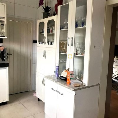 Casa com 146m², 3 quartos (sendo 1 suíte), 4 garagens, no bairro Saco dos Limões em Florianópolis
