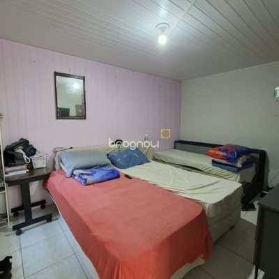 Casa com 146m², 3 quartos (sendo 1 suíte), 4 garagens, no bairro Saco dos Limões em Florianópolis