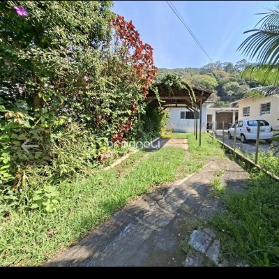 Casa com 146m², 3 quartos (sendo 1 suíte), 4 garagens, no bairro Saco dos Limões em Florianópolis
