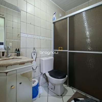 Casa com 146m², 3 quartos (sendo 1 suíte), 4 garagens, no bairro Saco dos Limões em Florianópolis