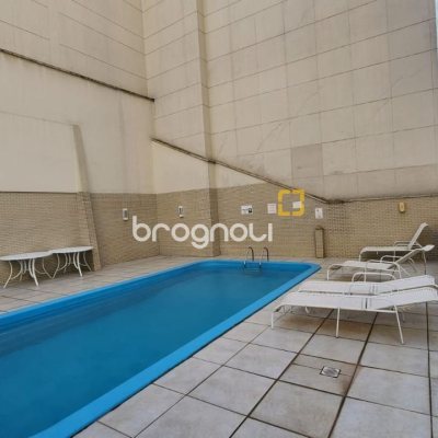 Apartamento com 170m², 3 quartos (sendo 1 suíte), 2 garagens, no bairro Centro em Florianópolis