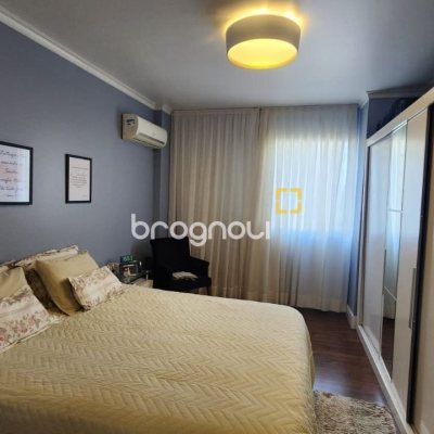 Apartamento com 170m², 3 quartos (sendo 1 suíte), 2 garagens, no bairro Centro em Florianópolis