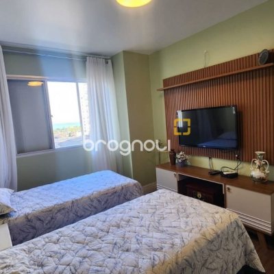 Apartamento com 170m², 3 quartos (sendo 1 suíte), 2 garagens, no bairro Centro em Florianópolis