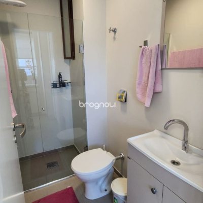 Apartamento com 170m², 3 quartos (sendo 1 suíte), 2 garagens, no bairro Centro em Florianópolis