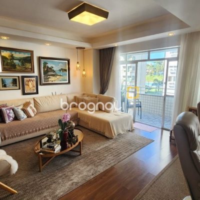 Apartamento com 170m², 3 quartos (sendo 1 suíte), 2 garagens, no bairro Centro em Florianópolis