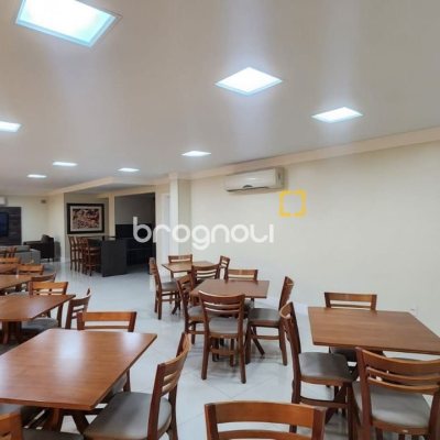 Apartamento com 170m², 3 quartos (sendo 1 suíte), 2 garagens, no bairro Centro em Florianópolis