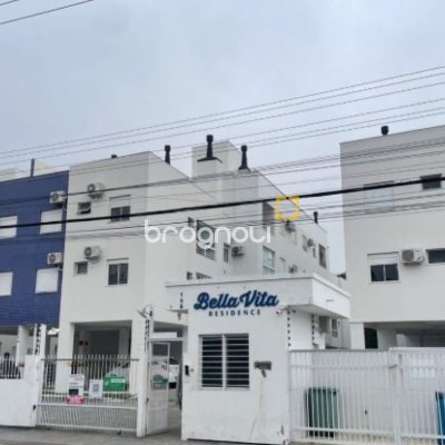Apartamento com 67m², 2 quartos (sendo 1 suíte), 1 garagem, no bairro Canasvieiras em Florianópolis