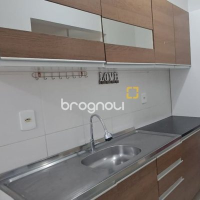 Apartamento com 67m², 2 quartos (sendo 1 suíte), 1 garagem, no bairro Canasvieiras em Florianópolis
