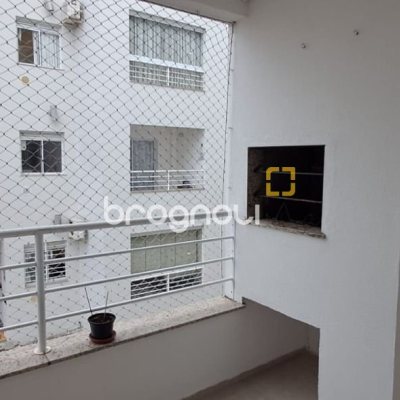 Apartamento com 67m², 2 quartos (sendo 1 suíte), 1 garagem, no bairro Canasvieiras em Florianópolis