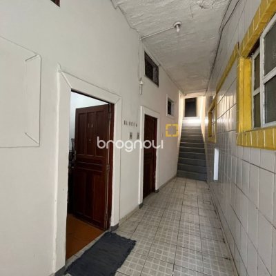 Prédio com 326m², 4 garagens, no bairro Pantanal em Florianópolis
