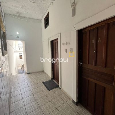 Prédio com 326m², 4 garagens, no bairro Pantanal em Florianópolis