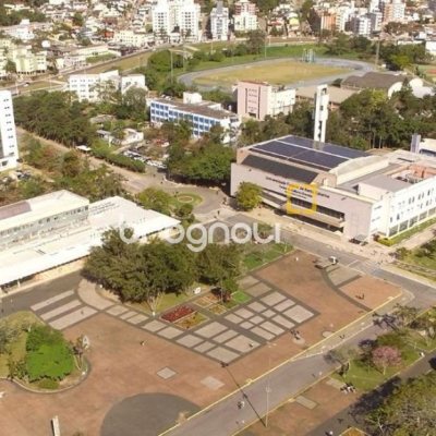 Prédio com 326m², 4 garagens, no bairro Pantanal em Florianópolis