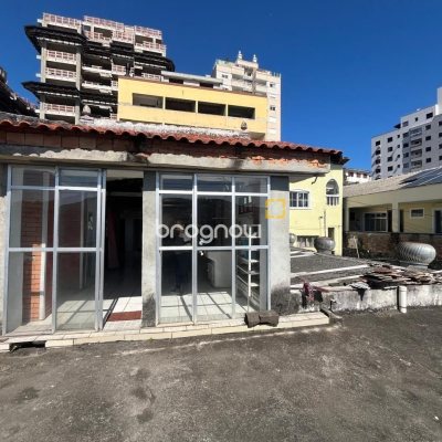 Prédio com 326m², 4 garagens, no bairro Pantanal em Florianópolis
