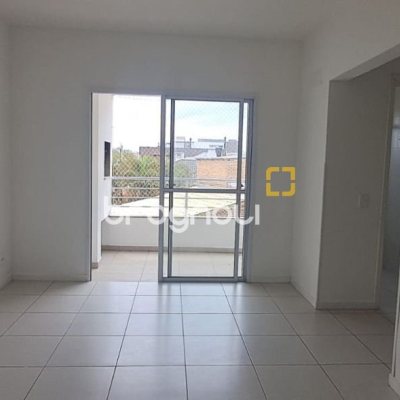 Apartamento com 67m², 2 quartos (sendo 1 suíte), 1 garagem, no bairro Canasvieiras em Florianópolis