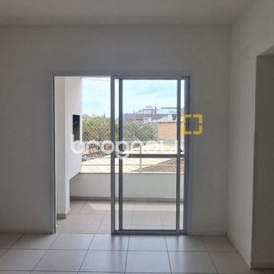 Apartamento com 67m², 2 quartos (sendo 1 suíte), 1 garagem, no bairro Canasvieiras em Florianópolis