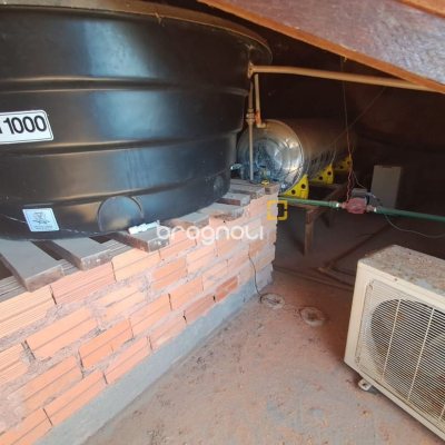 Casa com 195m², 3 quartos (sendo 1 suíte), 2 garagens, no bairro Campeche em Florianópolis