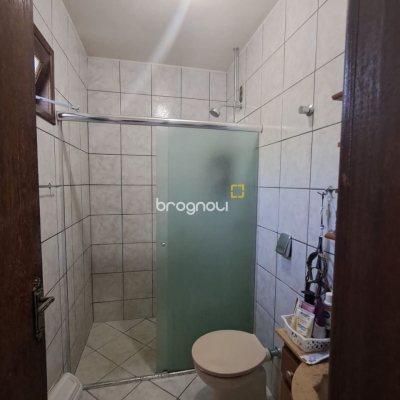 Casa com 195m², 3 quartos (sendo 1 suíte), 2 garagens, no bairro Campeche em Florianópolis