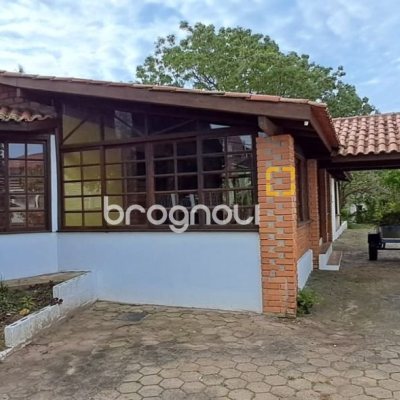 Casa de Condomínio com 200m², 4 quartos (sendo 1 suíte), 3 garagens, no bairro Ingleses em Florianópolis