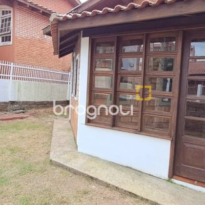 Casa de Condomínio com 200m², 4 quartos (sendo 1 suíte), 3 garagens, no bairro Ingleses em Florianópolis