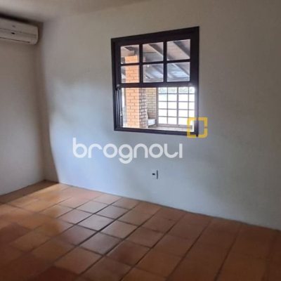 Casa de Condomínio com 200m², 4 quartos (sendo 1 suíte), 3 garagens, no bairro Ingleses em Florianópolis
