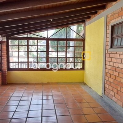 Casa de Condomínio com 200m², 4 quartos (sendo 1 suíte), 3 garagens, no bairro Ingleses em Florianópolis