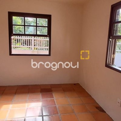 Casa de Condomínio com 200m², 4 quartos (sendo 1 suíte), 3 garagens, no bairro Ingleses em Florianópolis