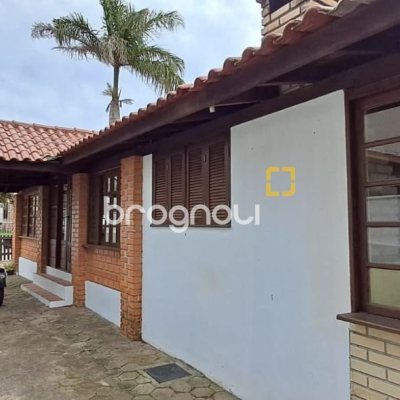 Casa de Condomínio com 200m², 4 quartos (sendo 1 suíte), 3 garagens, no bairro Ingleses em Florianópolis