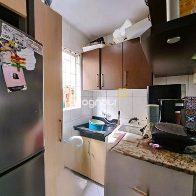 Apartamento com 65m², 3 quartos, 1 garagem, no bairro Ipiranga em São José