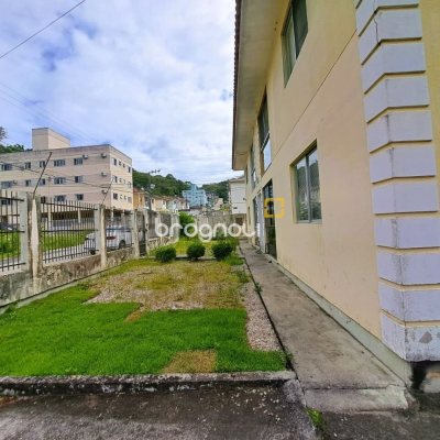 Apartamento com 65m², 3 quartos, 1 garagem, no bairro Ipiranga em São José