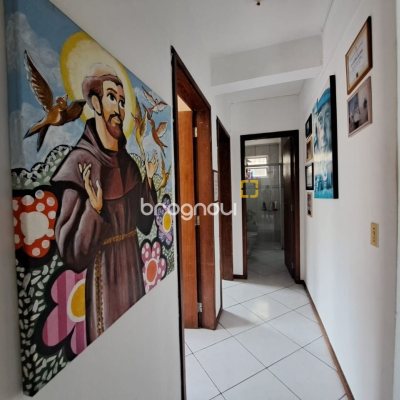 Apartamento com 65m², 3 quartos, 1 garagem, no bairro Ipiranga em São José