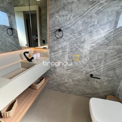 Casa de Condomínio com 404m², 4 quartos (sendo 4 suítes), 2 garagens, no bairro Ingleses em Florianópolis