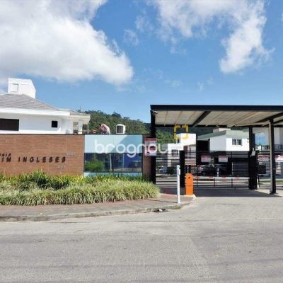 Casa de Condomínio com 404m², 4 quartos (sendo 4 suítes), 2 garagens, no bairro Ingleses em Florianópolis