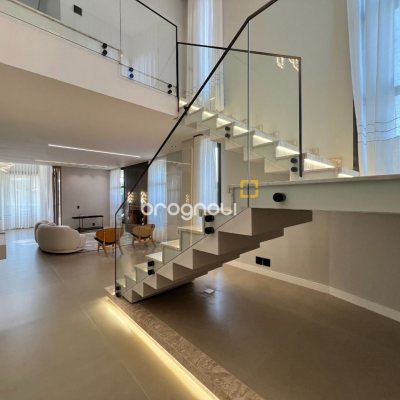 Casa de Condomínio com 404m², 4 quartos (sendo 4 suítes), 2 garagens, no bairro Ingleses em Florianópolis