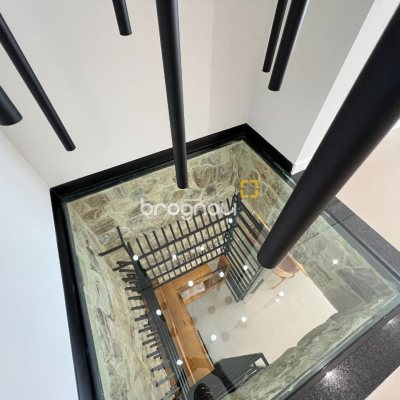 Casa de Condomínio com 404m², 4 quartos (sendo 4 suítes), 2 garagens, no bairro Ingleses em Florianópolis