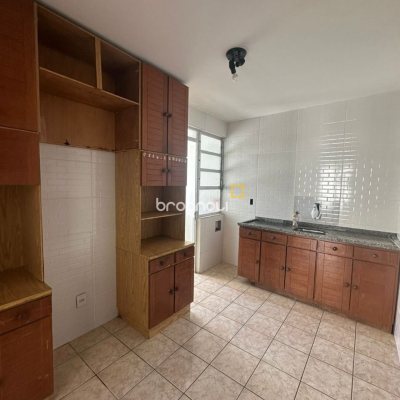 Apartamento com 91m², 3 quartos (sendo 1 suíte), 1 garagem, no bairro Carvoeira em Florianópolis