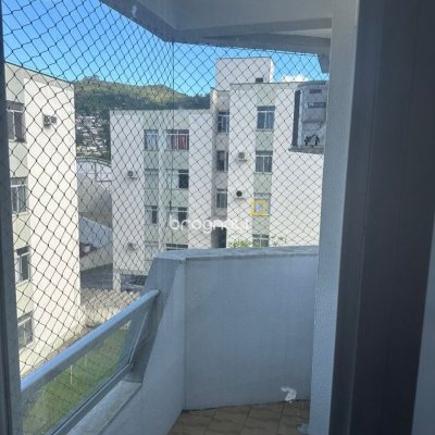 Apartamento com 91m², 3 quartos (sendo 1 suíte), 1 garagem, no bairro Carvoeira em Florianópolis