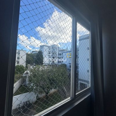 Apartamento com 91m², 3 quartos (sendo 1 suíte), 1 garagem, no bairro Carvoeira em Florianópolis