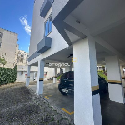 Apartamento com 91m², 3 quartos (sendo 1 suíte), 1 garagem, no bairro Carvoeira em Florianópolis