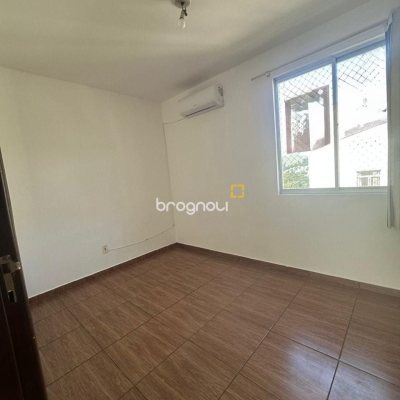 Apartamento com 91m², 3 quartos (sendo 1 suíte), 1 garagem, no bairro Carvoeira em Florianópolis