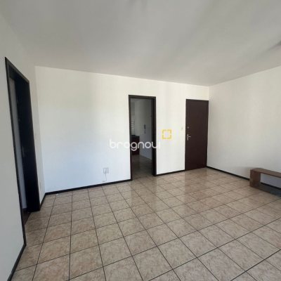 Apartamento com 91m², 3 quartos (sendo 1 suíte), 1 garagem, no bairro Carvoeira em Florianópolis