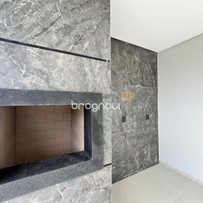 Casa de Condomínio com 272m², 3 quartos (sendo 3 suítes), 2 garagens, no bairro Rio Vermelho em Florianópolis