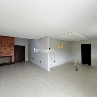 Casa de Condomínio com 272m², 3 quartos (sendo 3 suítes), 2 garagens, no bairro Rio Vermelho em Florianópolis