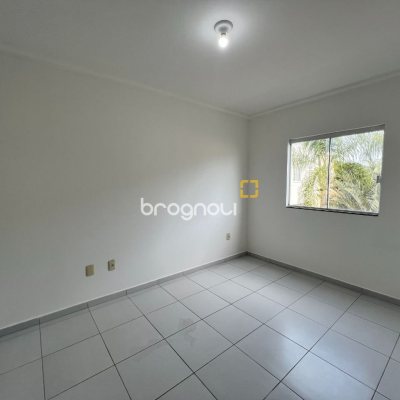 Apartamento com 58m², 2 quartos (sendo 1 suíte), 1 garagem, no bairro Ingleses em Florianópolis