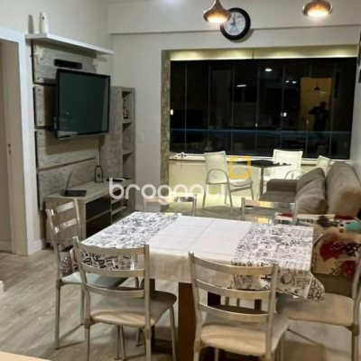 Apartamento com 66m², 2 quartos (sendo 1 suíte), 1 garagem, no bairro Canasvieiras em Florianópolis